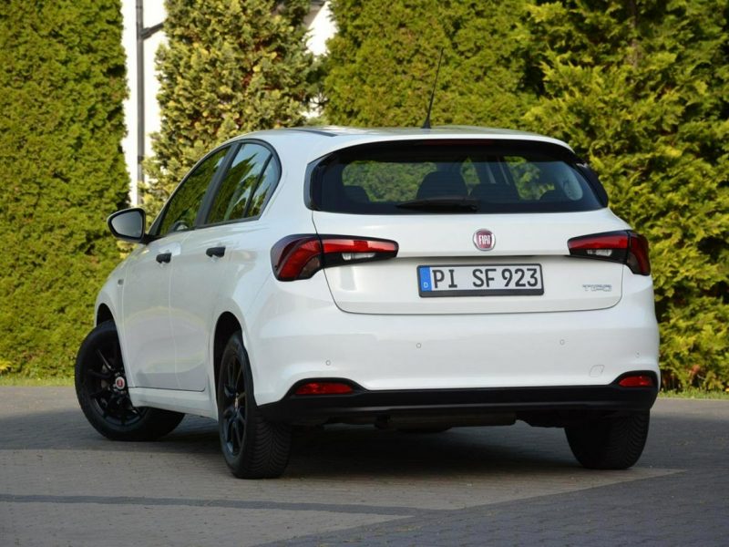 Fiat Tipo 1.4 16V(95km) 69 tys. km. Przebiegu Parktronic Jak nowy Alu Nowe Opony II (2016-)
