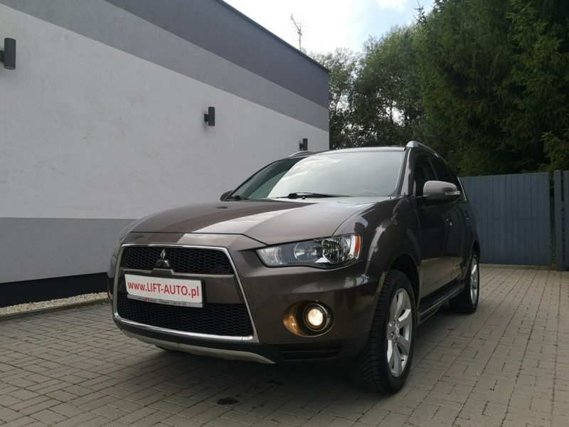 Mitsubishi Outlander 2.0 Benzyna 147KM Klimatronik Navi Kamera Tempomat Gwarancja II (2006-2013)