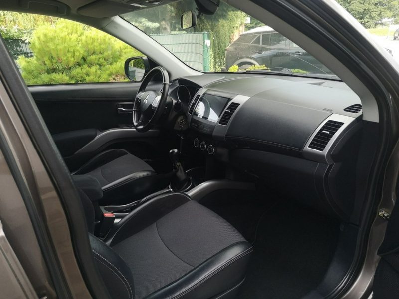 Mitsubishi Outlander 2.0 Benzyna 147KM Klimatronik Navi Kamera Tempomat Gwarancja II (2006-2013)