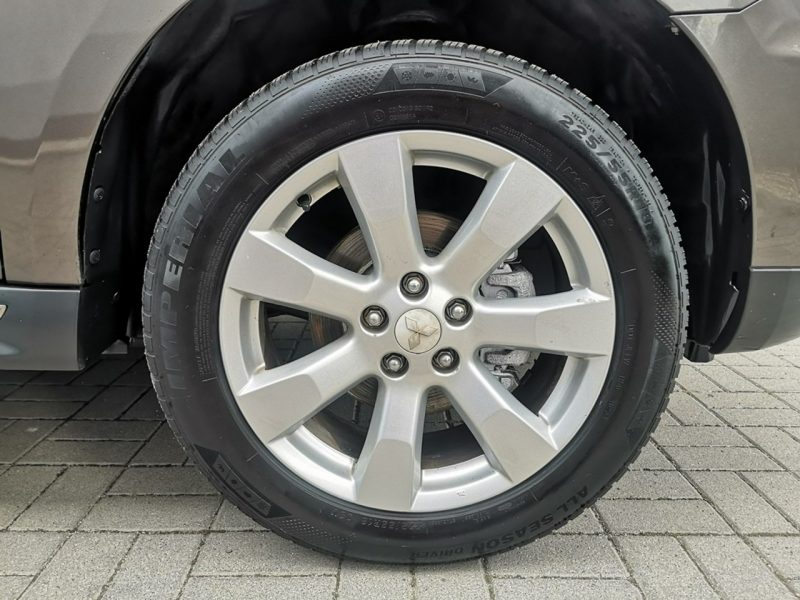 Mitsubishi Outlander 2.0 Benzyna 147KM Klimatronik Navi Kamera Tempomat Gwarancja II (2006-2013)