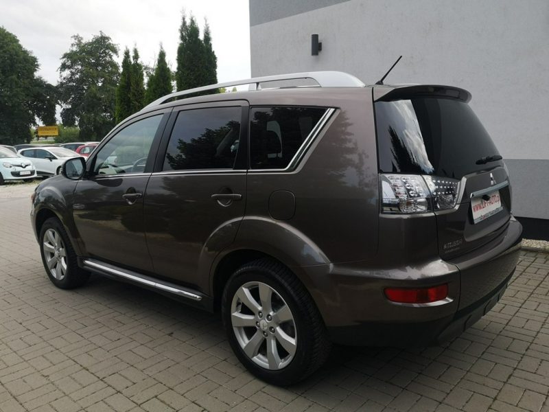 Mitsubishi Outlander 2.0 Benzyna 147KM Klimatronik Navi Kamera Tempomat Gwarancja II (2006-2013)