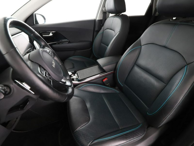 Kia Niro 64 kWh Premium Panorama Navi ACC Grzana Wentylowana Skóra Kamera JBL