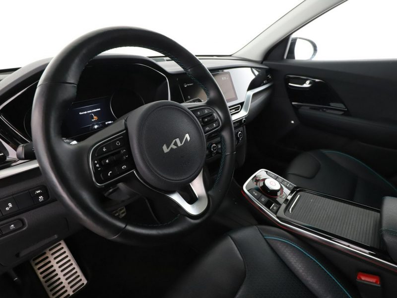 Kia Niro 64 kWh Premium Panorama Navi ACC Grzana Wentylowana Skóra Kamera JBL