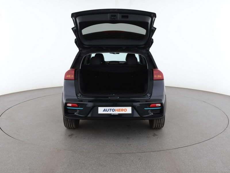 Kia Niro 64 kWh Premium Panorama Navi ACC Grzana Wentylowana Skóra Kamera JBL