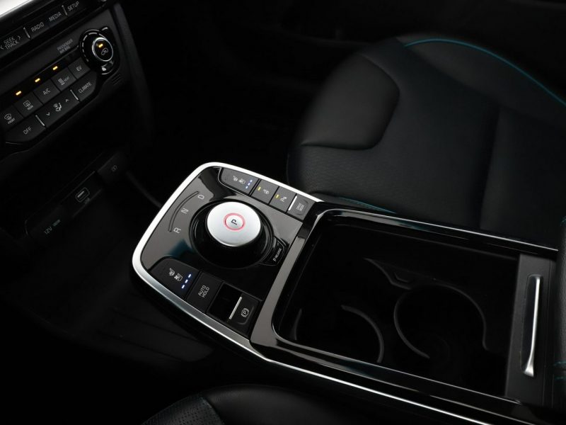 Kia Niro 64 kWh Premium Panorama Navi ACC Grzana Wentylowana Skóra Kamera JBL