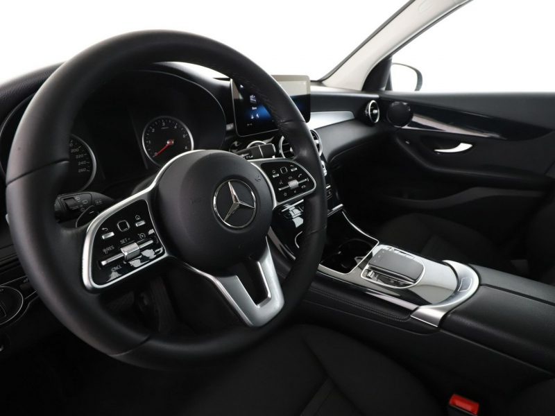 Mercedes GLC 200 200d 4Matic automat navi PDC hak tempomat LED High Performance I (2015-2022)