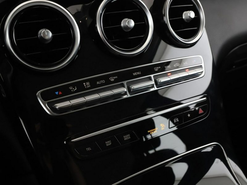 Mercedes GLC 200 200d 4Matic automat navi PDC hak tempomat LED High Performance I (2015-2022)