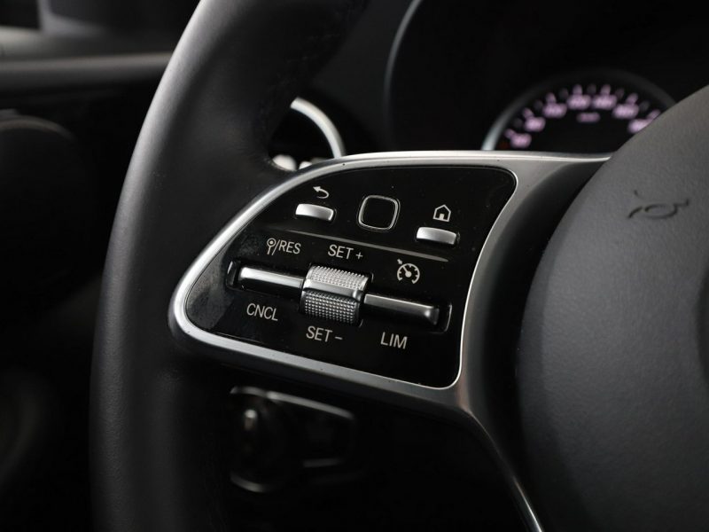 Mercedes GLC 200 200d 4Matic automat navi PDC hak tempomat LED High Performance I (2015-2022)