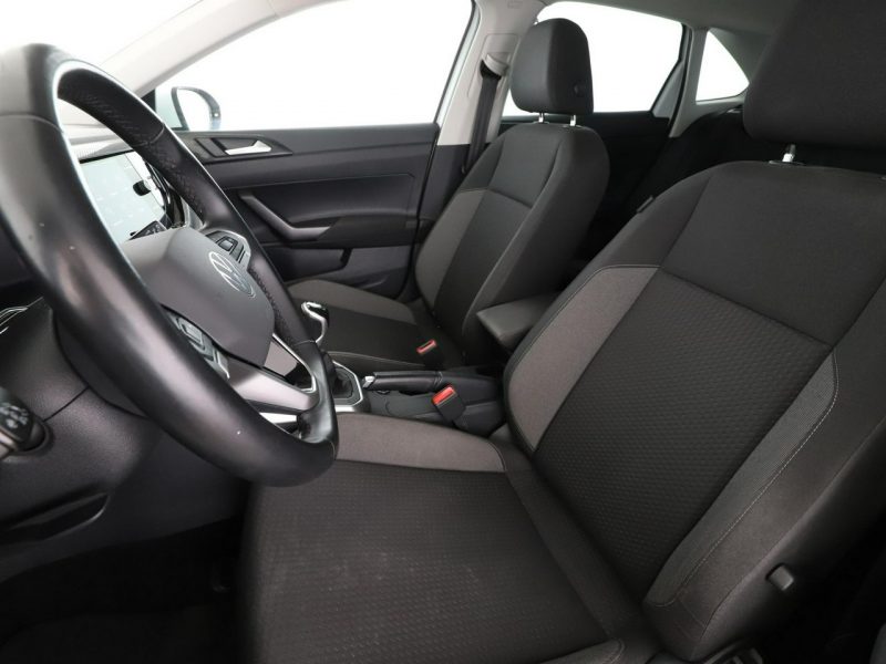 Volkswagen Taigo Life virtual cockpit navi PDC climatronic ACC LED