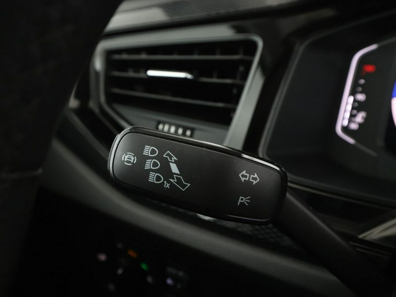 Volkswagen Taigo Life virtual cockpit navi PDC climatronic ACC LED