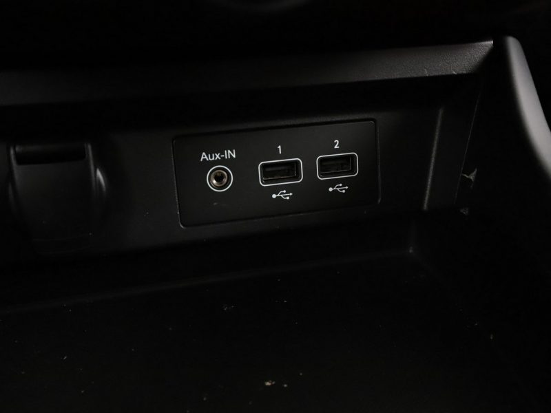 Renault Arkana Automat Navi Klimatyzacja Podgrzewane fotele Czujniki parkowania Bluet
