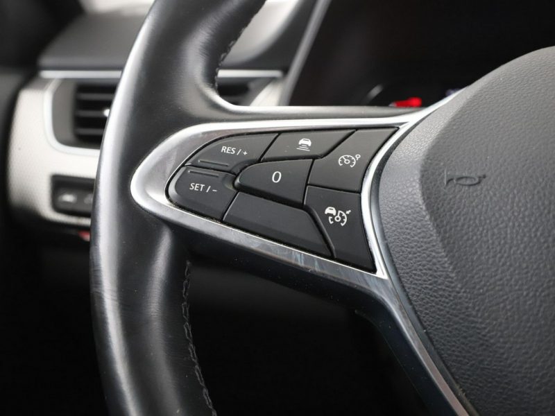 Renault Arkana Automat Navi Klimatyzacja Podgrzewane fotele Czujniki parkowania Bluet