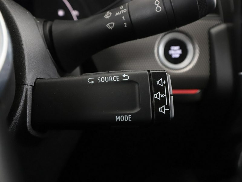 Renault Arkana Automat Navi Klimatyzacja Podgrzewane fotele Czujniki parkowania Bluet