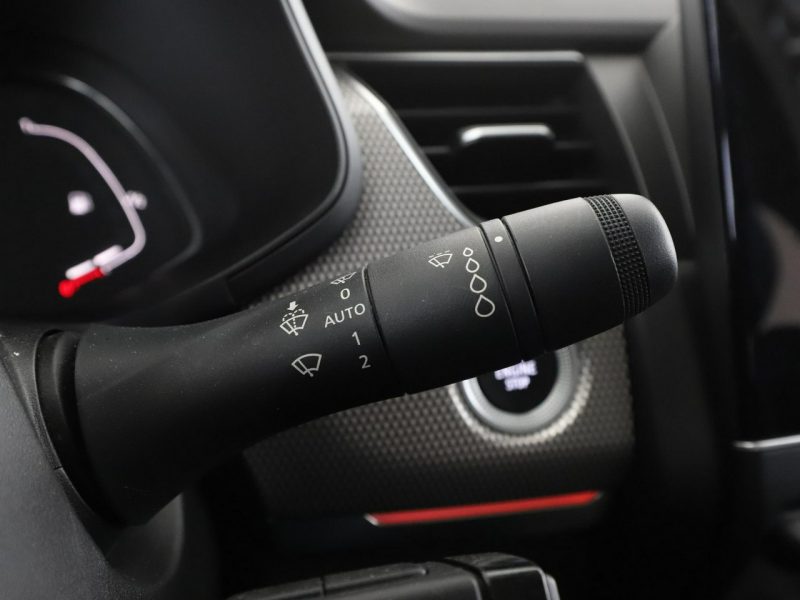 Renault Arkana Automat Navi Klimatyzacja Podgrzewane fotele Czujniki parkowania Bluet