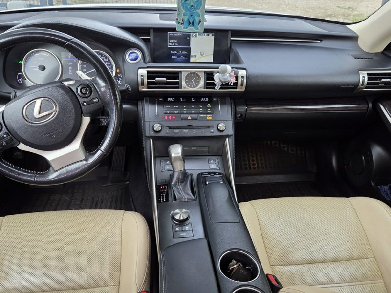 Lexus IS 2.5 Hybrid Hand Free PDC Jasna Skóra Kamera Ast. park Navi Serwis III (2013-)