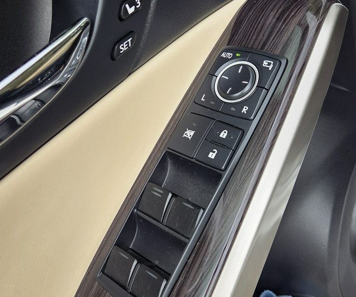 Lexus IS 2.5 Hybrid Hand Free PDC Jasna Skóra Kamera Ast. park Navi Serwis III (2013-)