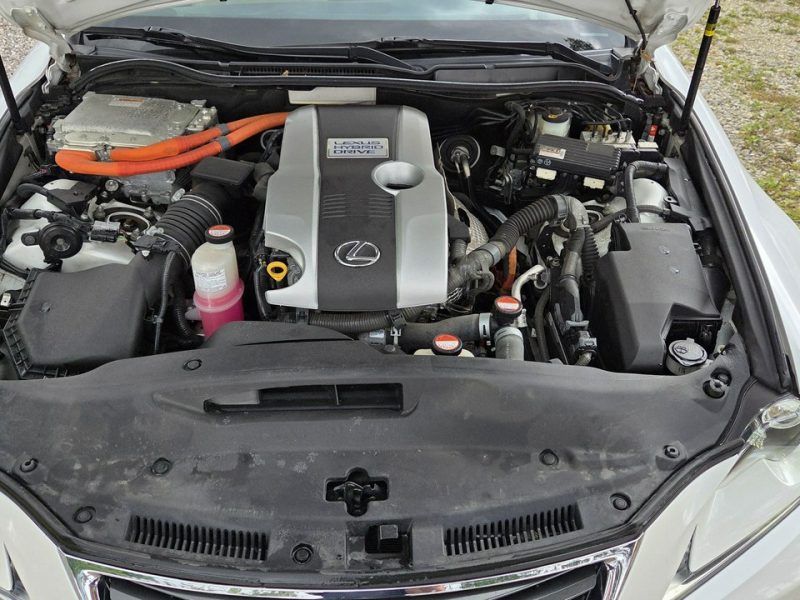 Lexus IS 2.5 Hybrid Hand Free PDC Jasna Skóra Kamera Ast. park Navi Serwis III (2013-)