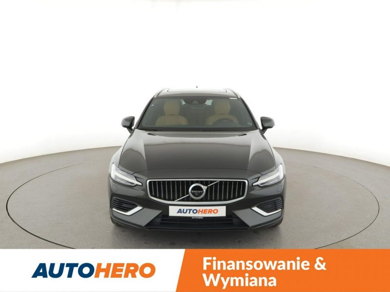 Volvo V60 FV23% PHEV skóra full LED navi klima auto panorama kamery II (2018-)