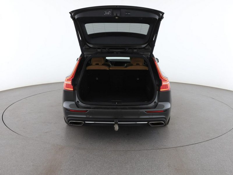 Volvo V60 FV23% PHEV skóra full LED navi klima auto panorama kamery II (2018-)