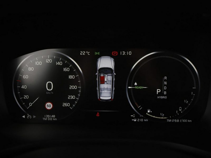 Volvo V60 FV23% PHEV skóra full LED navi klima auto panorama kamery II (2018-)