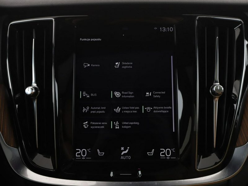 Volvo V60 FV23% PHEV skóra full LED navi klima auto panorama kamery II (2018-)