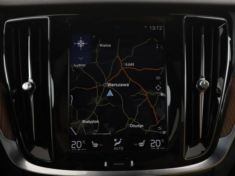 Volvo V60 FV23% PHEV skóra full LED navi klima auto panorama kamery II (2018-)