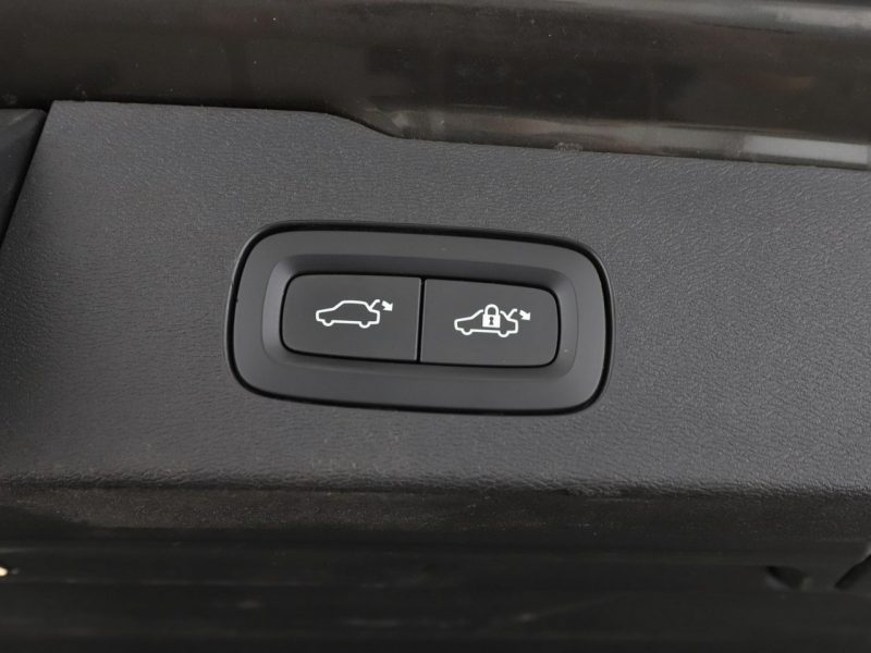 Volvo V60 FV23% PHEV skóra full LED navi klima auto panorama kamery II (2018-)