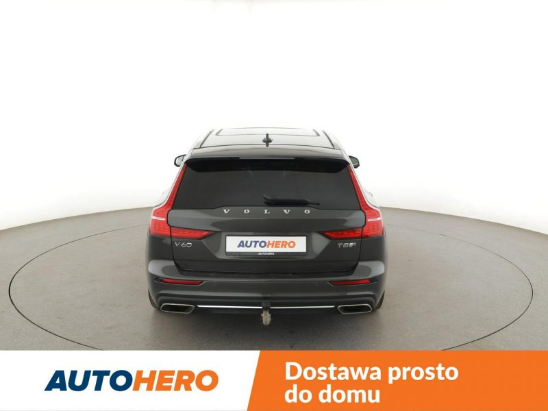 Volvo V60 FV23% PHEV skóra full LED navi klima auto panorama kamery II (2018-)