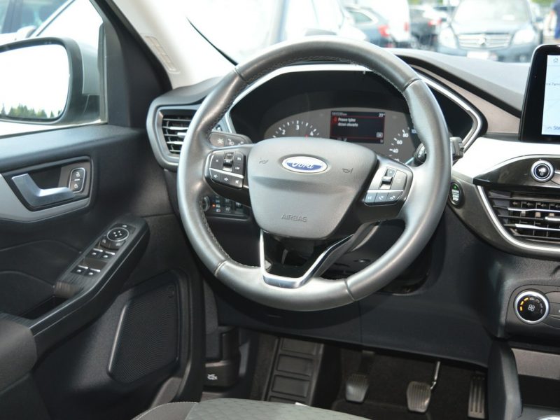 Ford Kuga 1.5 EcoBlue Serwis Bezwypadkowy LED Navi NOWE OPONY Euro-6d III (2019-)