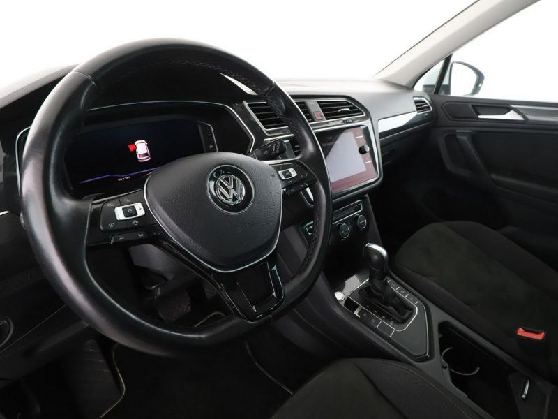 Volkswagen Tiguan Carat Exclusive automat alcantara virtual panorama navi kamera II (2016-2024)