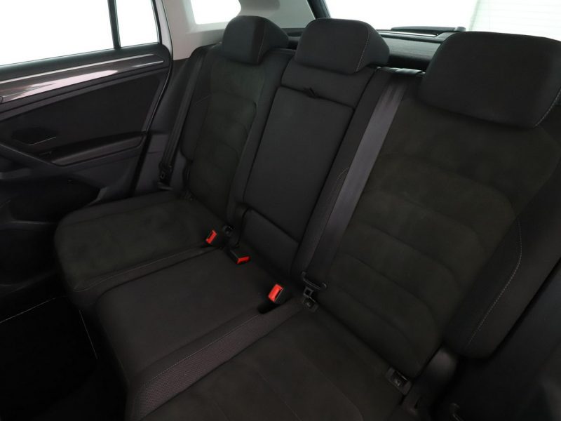 Volkswagen Tiguan Carat Exclusive automat alcantara virtual panorama navi kamera II (2016-2024)