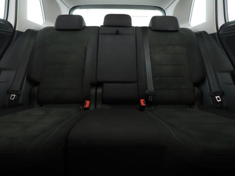 Volkswagen Tiguan Carat Exclusive automat alcantara virtual panorama navi kamera II (2016-2024)