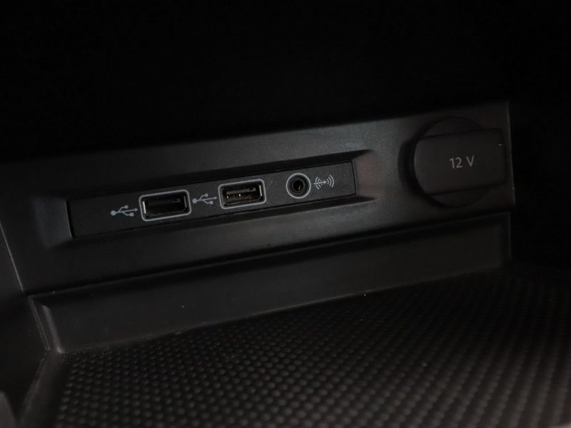 Volkswagen Tiguan Carat Exclusive automat alcantara virtual panorama navi kamera II (2016-2024)
