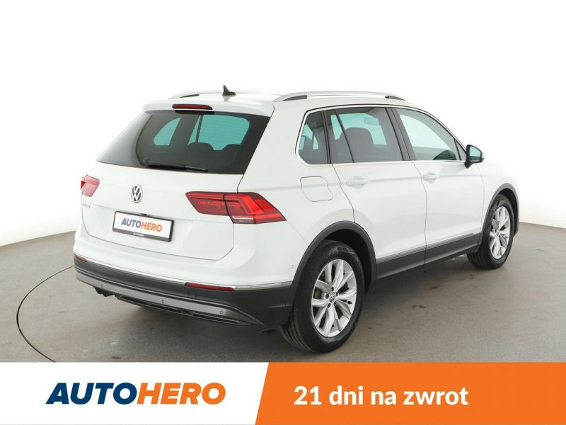 Volkswagen Tiguan Carat Exclusive automat alcantara virtual panorama navi kamera II (2016-2024)