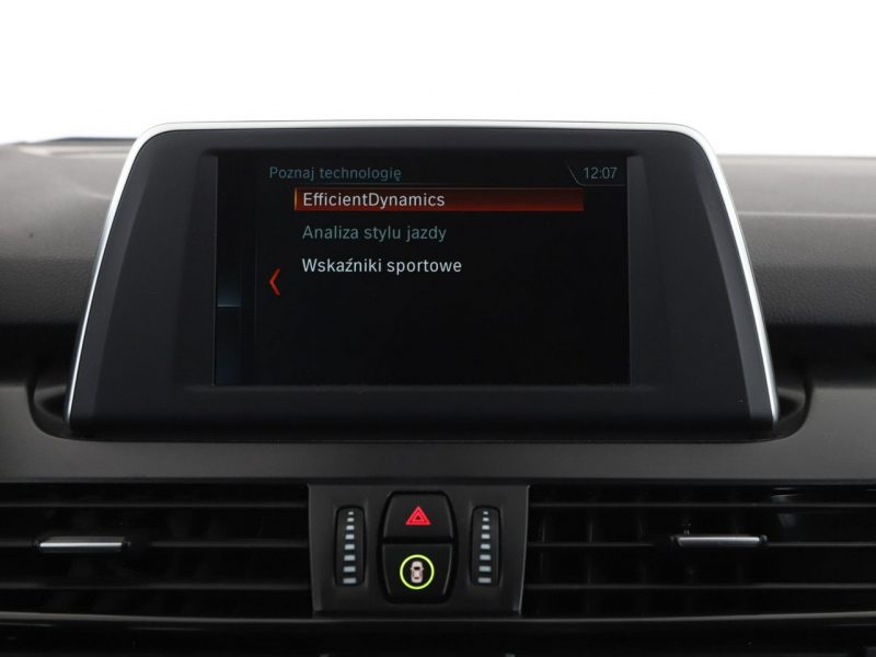 BMW 216 lift full LED klima auto czujniki parkowania grzane fotele F46