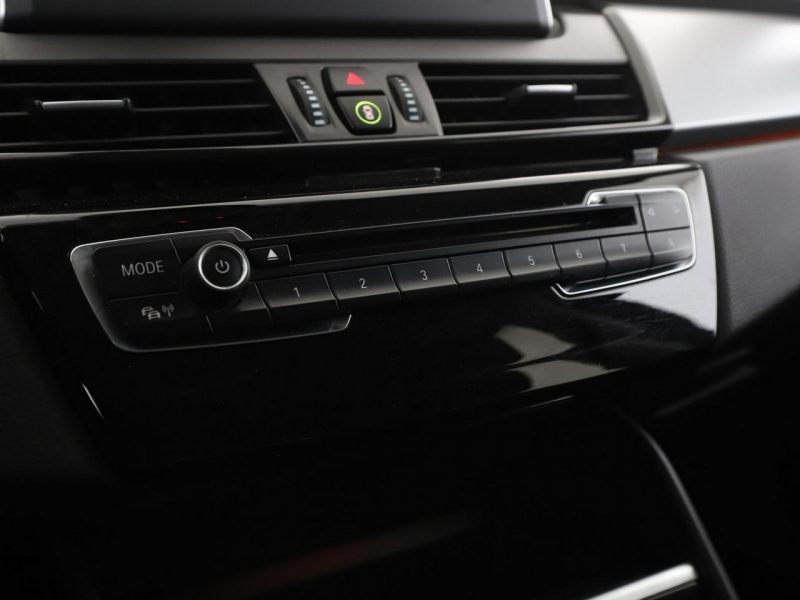 BMW 216 lift full LED klima auto czujniki parkowania grzane fotele F46