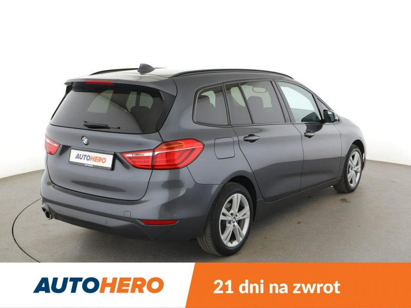 BMW 216 lift full LED klima auto czujniki parkowania grzane fotele F46