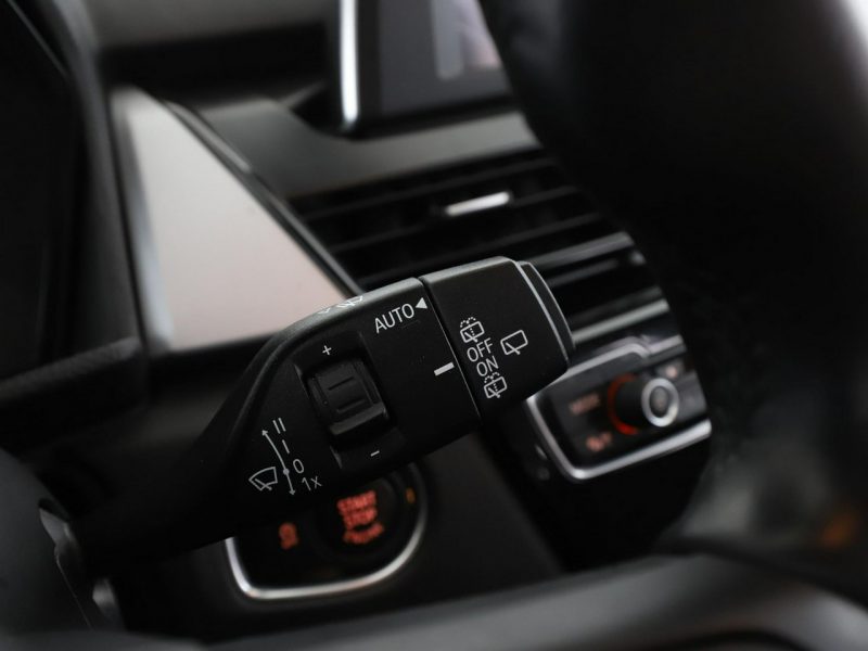 BMW 218 7 os. navi klima auto czujniki parkowania grzane fotele F46