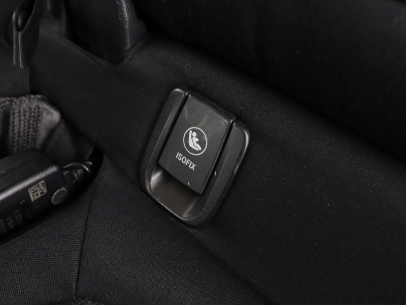 BMW 218 7 os. navi klima auto czujniki parkowania grzane fotele F46