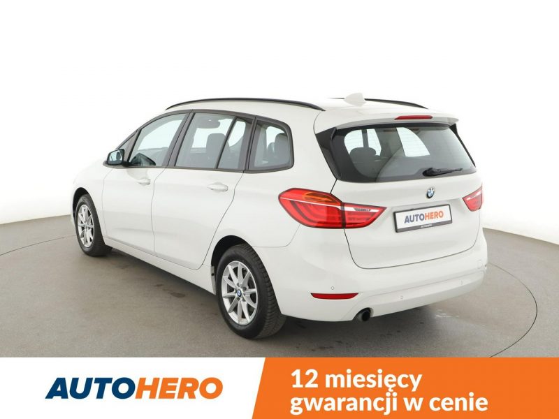 BMW 218 7 os. navi klima auto czujniki parkowania grzane fotele F46