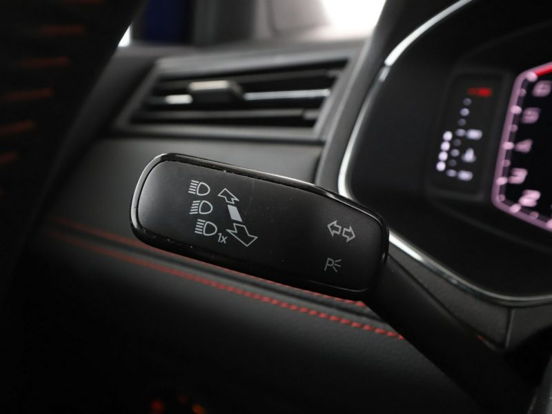 Seat Arona FR automat virtual navi alcantara BeatsAudio ACC grzane fotele kamera