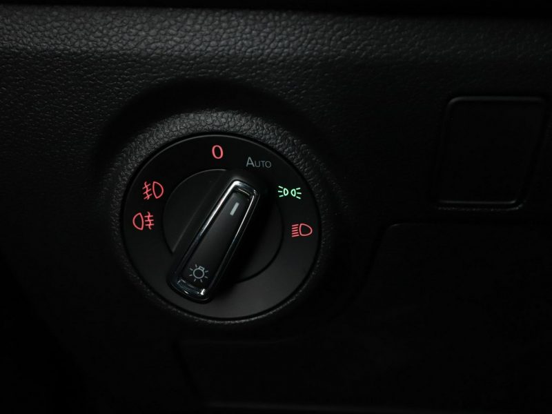 Seat Arona FR automat virtual navi alcantara BeatsAudio ACC grzane fotele kamera