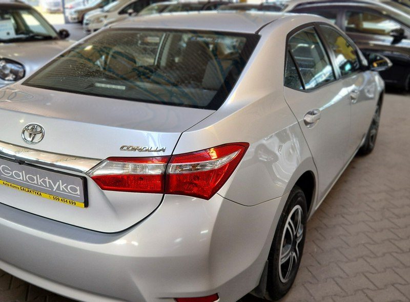 Toyota Corolla ZOBACZ OPIS !!1REJ.2016 r !! W PODANEJ CENIE ROCZNA GWARANCJA !! Seria E16 (2012-)