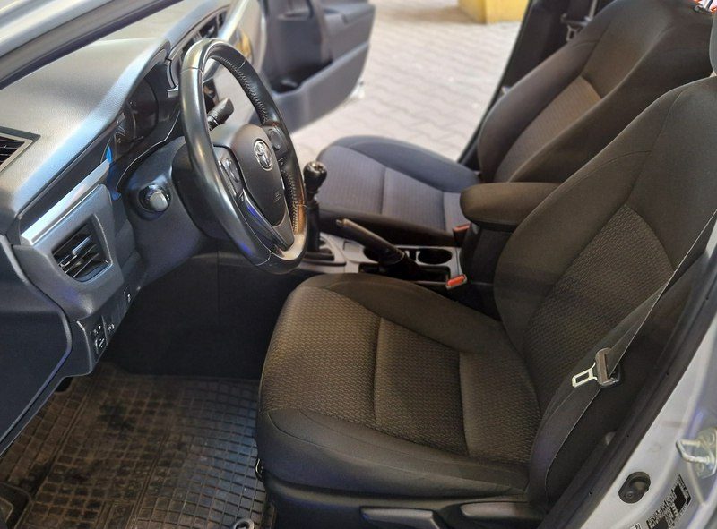 Toyota Corolla ZOBACZ OPIS !!1REJ.2016 r !! W PODANEJ CENIE ROCZNA GWARANCJA !! Seria E16 (2012-)