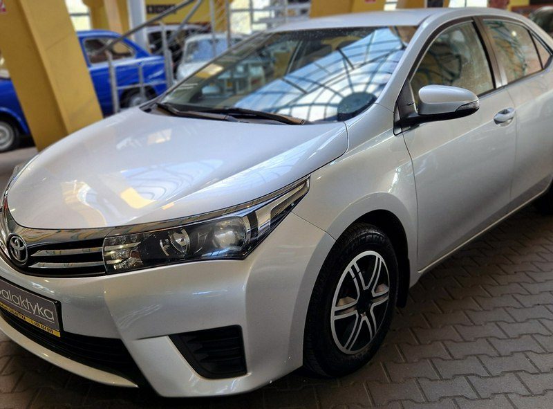 Toyota Corolla ZOBACZ OPIS !!1REJ.2016 r !! W PODANEJ CENIE ROCZNA GWARANCJA !! Seria E16 (2012-)