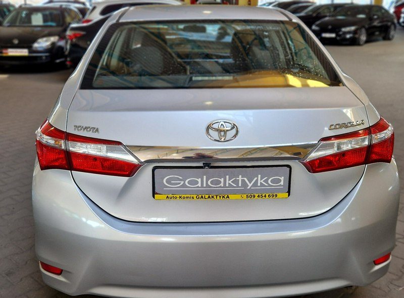 Toyota Corolla ZOBACZ OPIS !!1REJ.2016 r !! W PODANEJ CENIE ROCZNA GWARANCJA !! Seria E16 (2012-)