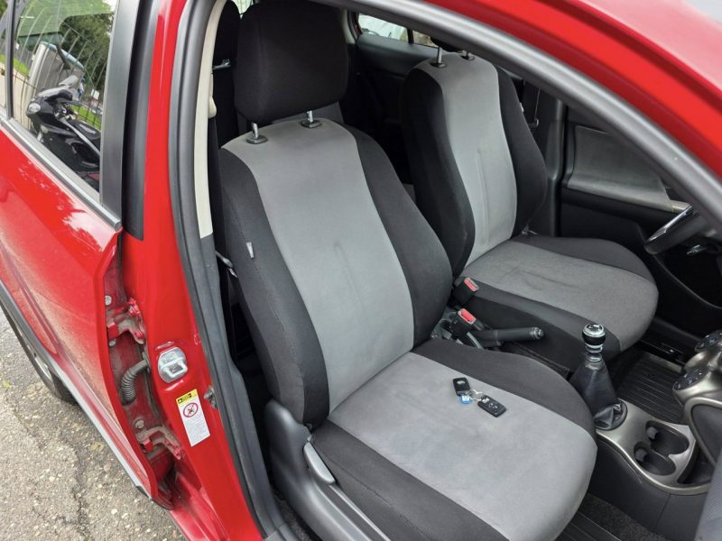 Toyota Urban Cruiser 1.3 Benzyna 100 KM, Klimatyzacja, Alufelgi, Isofix, Klucz Zbliżeniowy