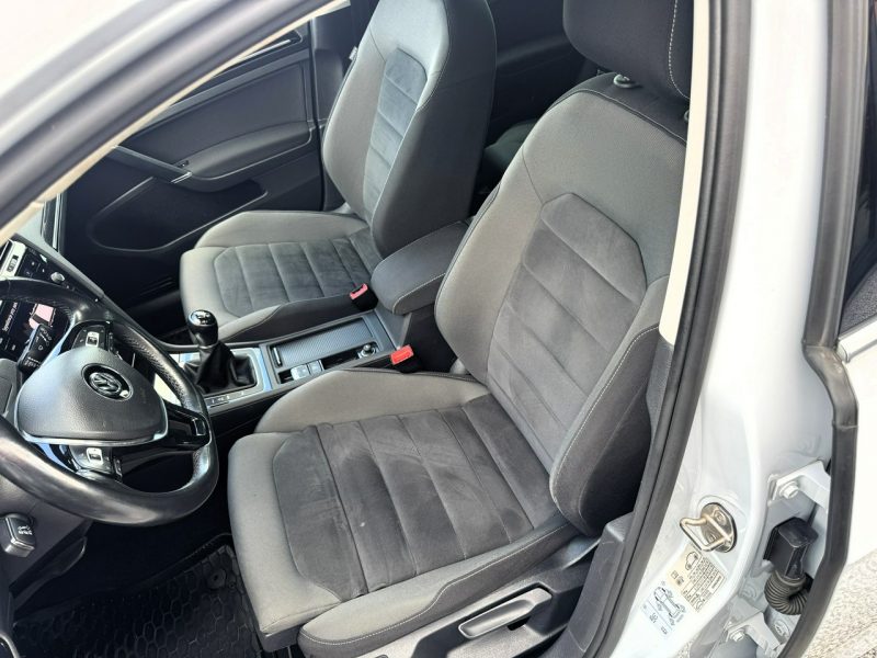 Volkswagen Golf Bezwypadkowy, LED, Masaż, Czujniki parkowania, Podgrzewane fotele VII (2012-)