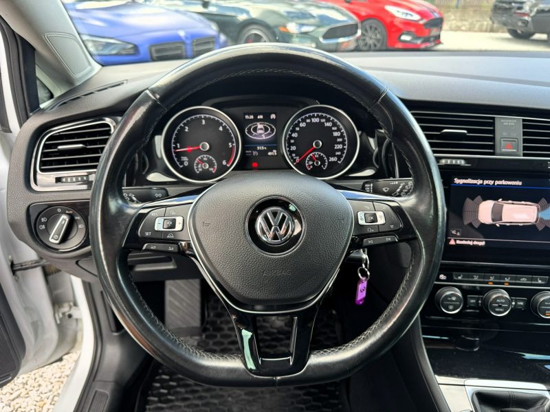 Volkswagen Golf Bezwypadkowy, LED, Masaż, Czujniki parkowania, Podgrzewane fotele VII (2012-)