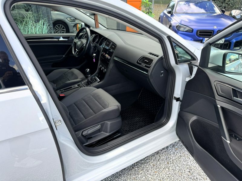 Volkswagen Golf Bezwypadkowy, LED, Masaż, Czujniki parkowania, Podgrzewane fotele VII (2012-)